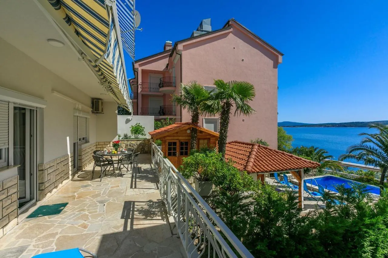 House Blanka Holiday home Dramalj 0*,